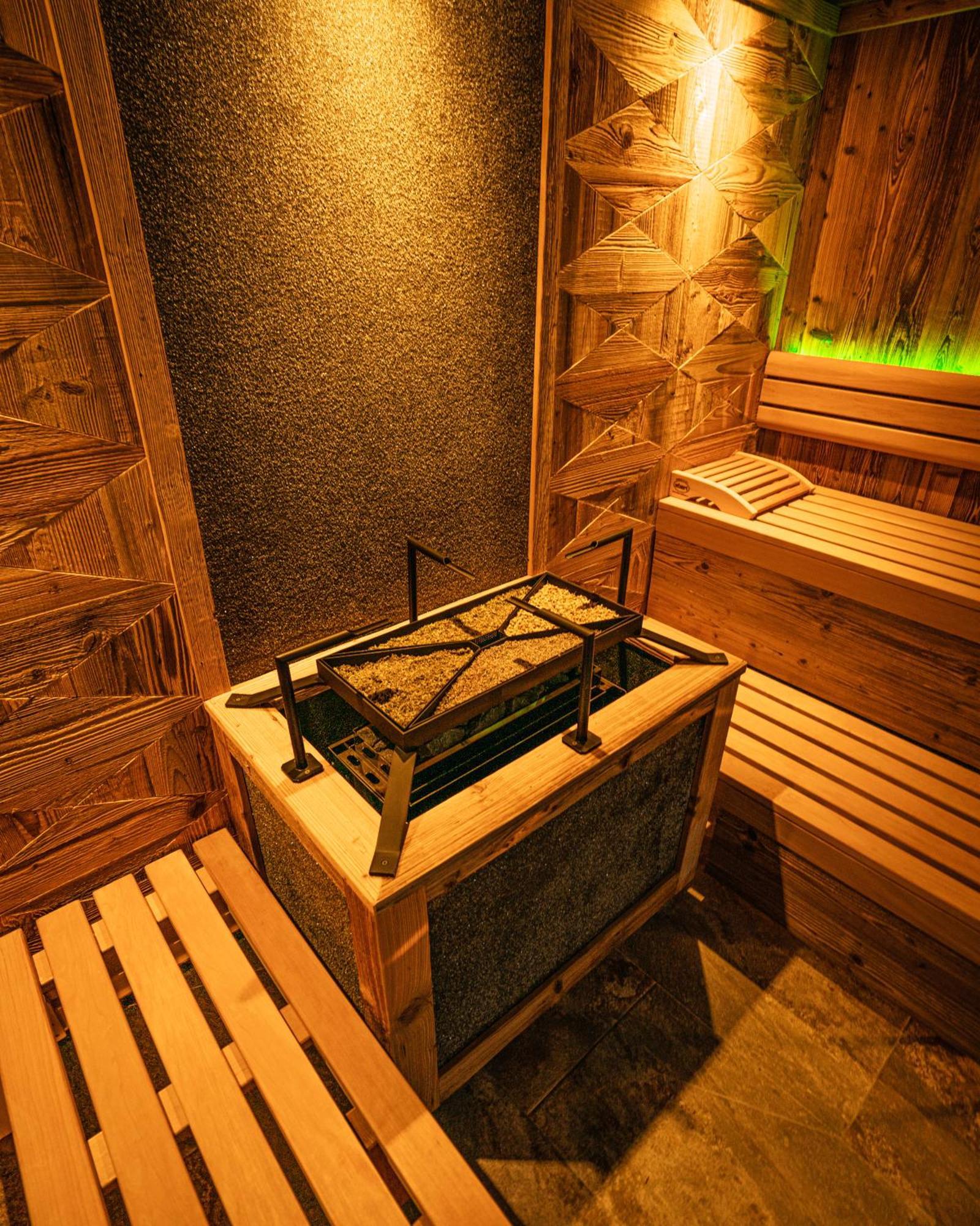 Hotel "Zum Ritter" ทันน์ไฮม์ ภายนอก รูปภาพ